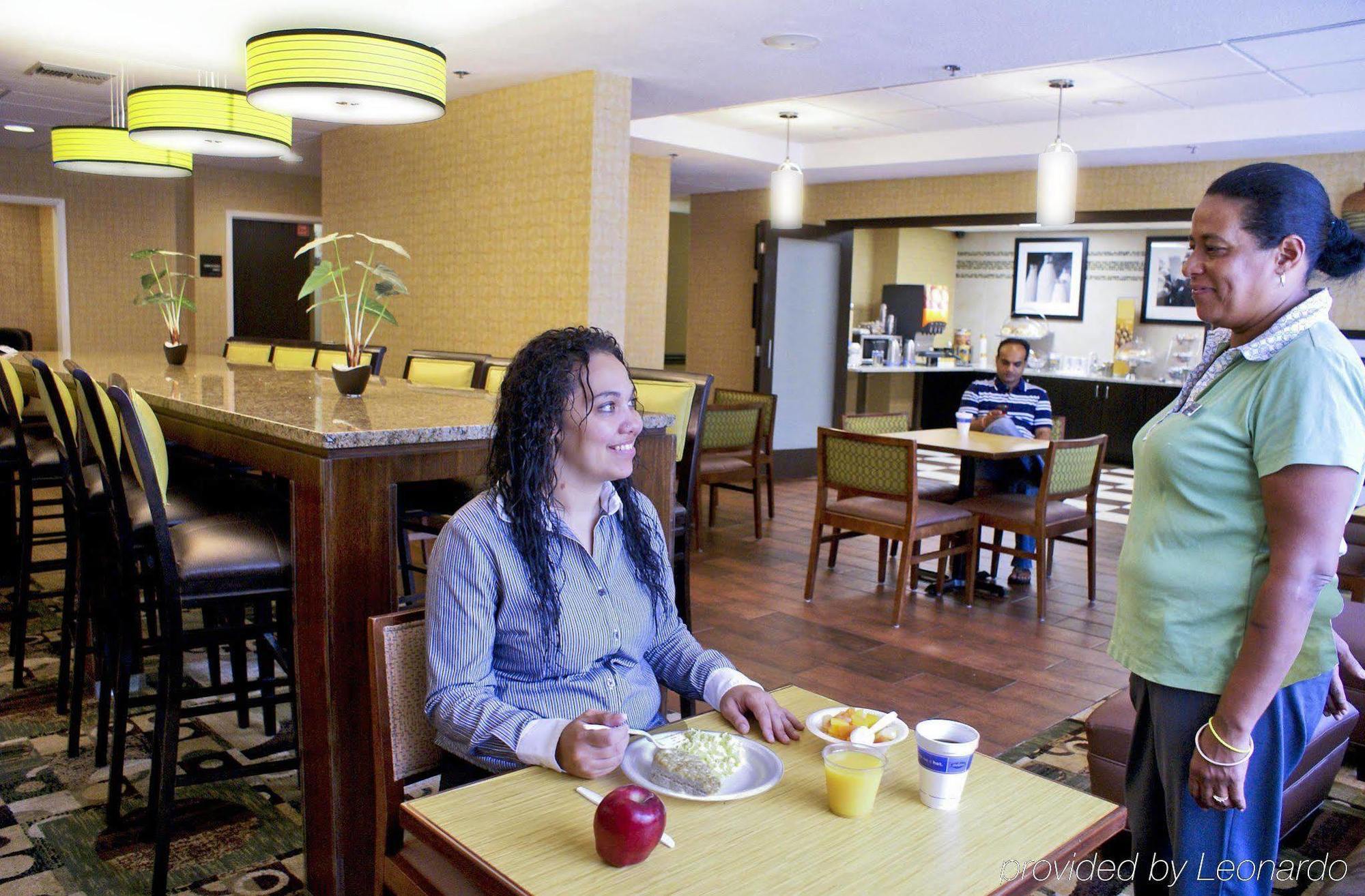 Spark By Hilton Tampa Brandon Heartland Restaurant bilde