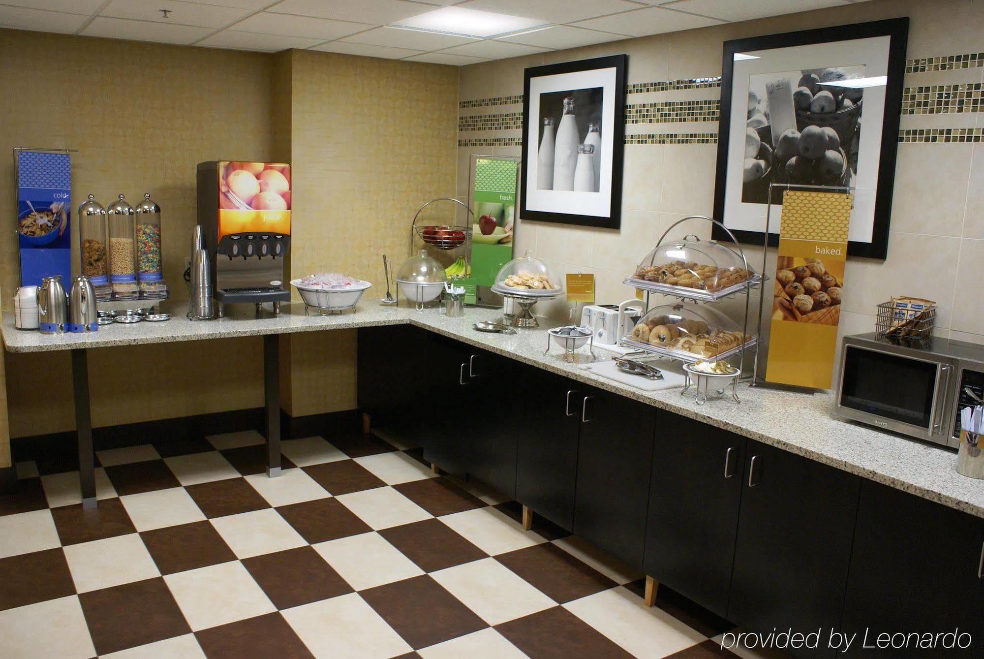 Spark By Hilton Tampa Brandon Heartland Restaurant bilde